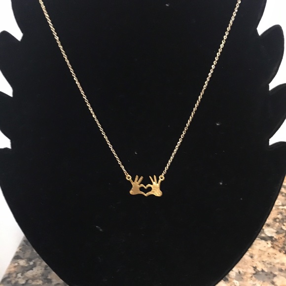 Finger-Hearts Love Necklace - Picture 7 of 8